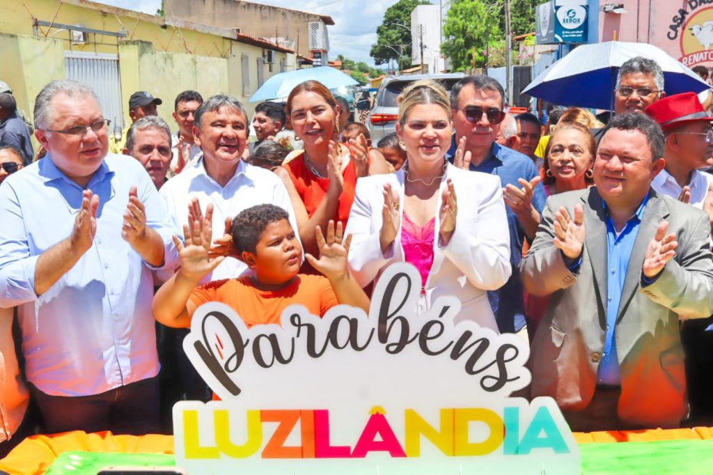 Luzilândia 134 anos: Prefeita Fernanda Marques entrega obras para o município