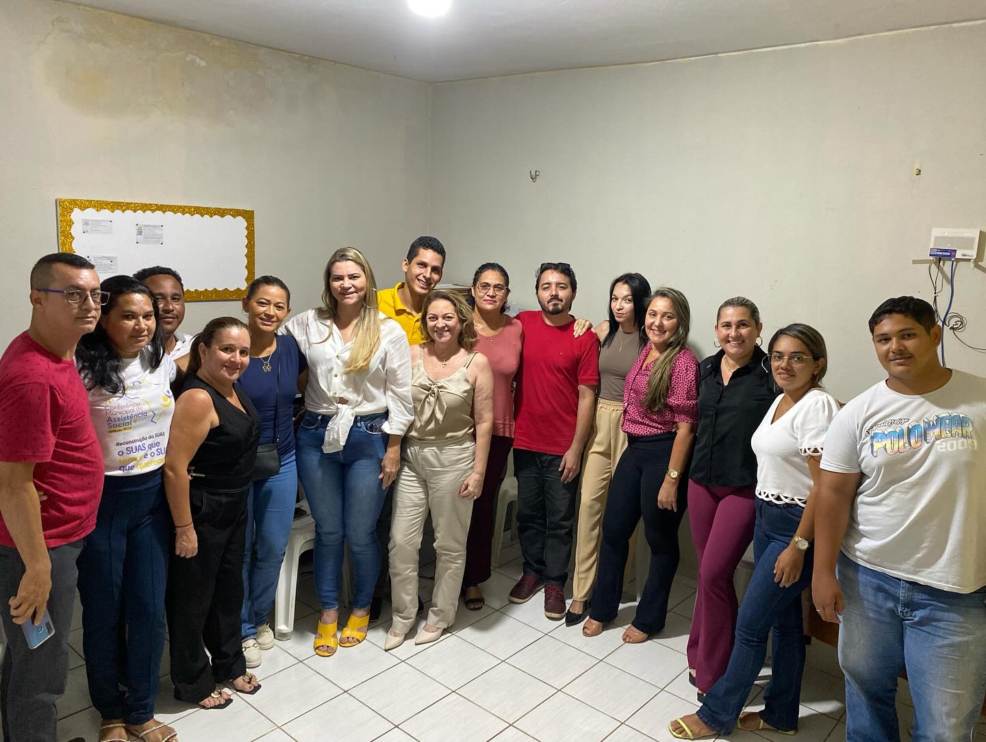 Prefeita Fernanda Marques se reúne com funcionários do CRAS de Luzilândia