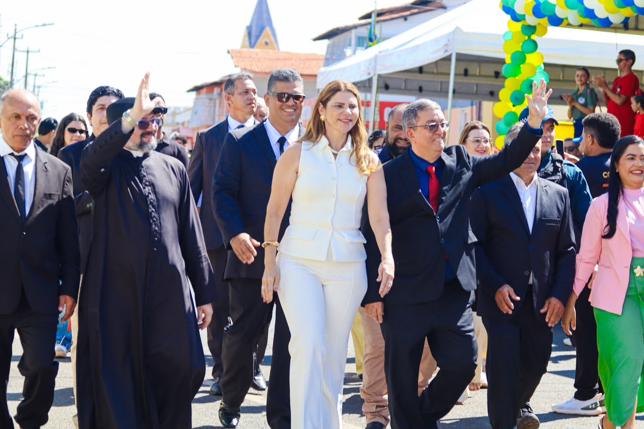 LUZILÂNDIA CELEBRA A INDEPENDÊNCIA DO BRASIL COM GRANDE DESFILE CÍVICO